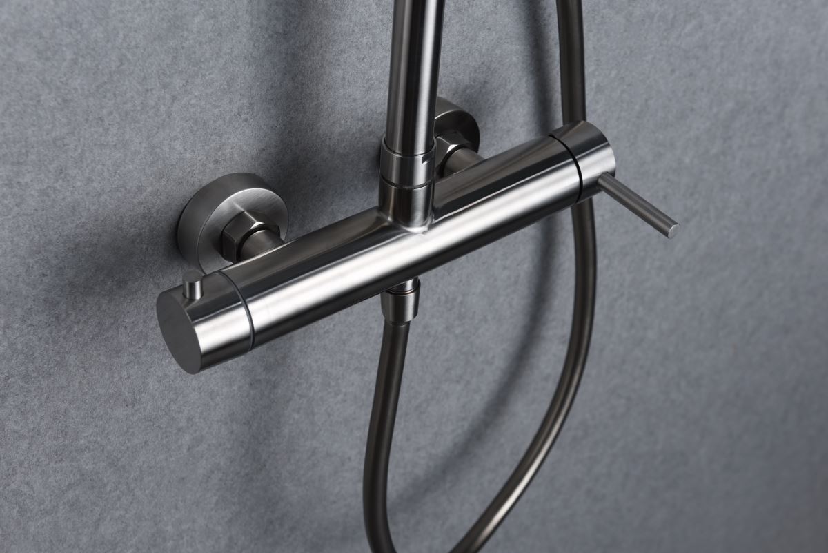 Barra de ducha monomando serie MOSCU acabado acero S.316 Válido tanto para interior como exterior. Alta resistencia - Imagen 4