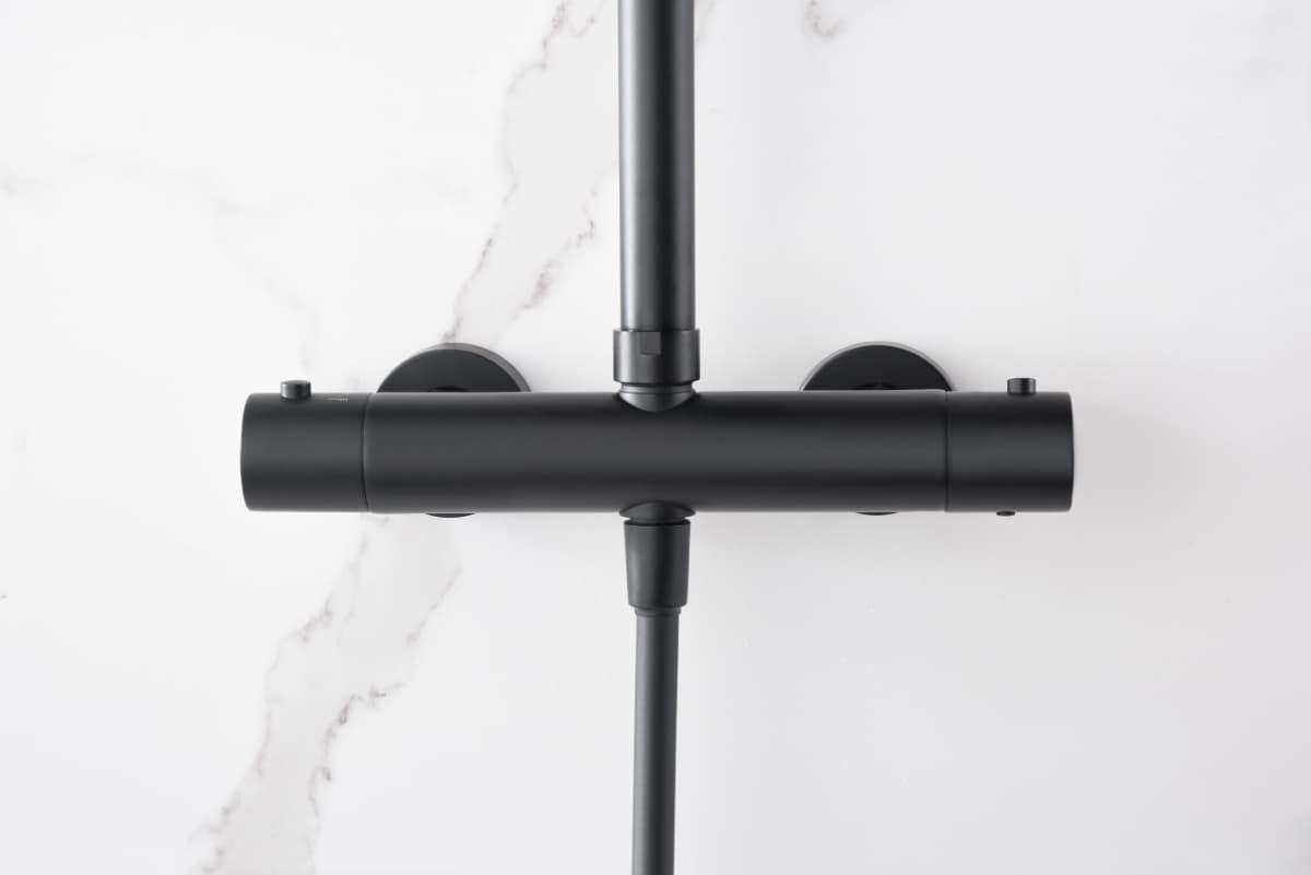 Barra de ducha termostatica serie NAPOLES acabado negro mate - Imagen 2