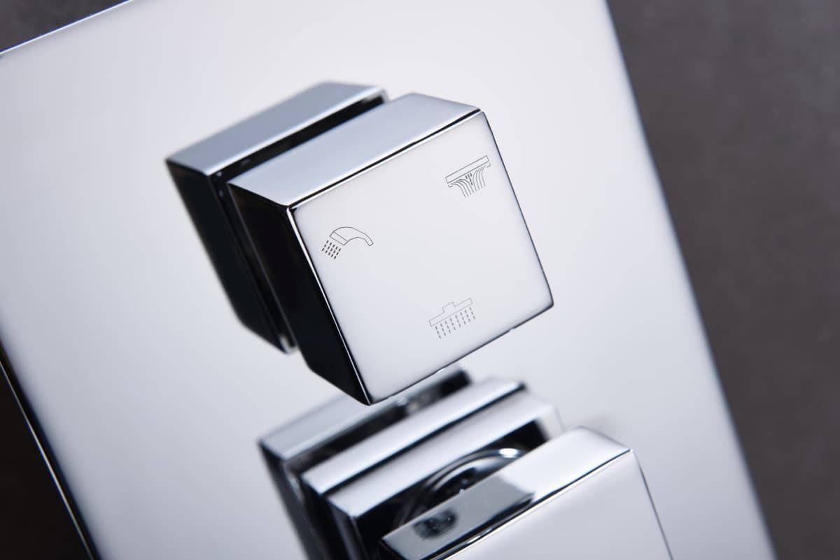 Griferia monomando empotrada serie MÁLAGA acabado cromo Incluye premarco a techo - Imagen 4