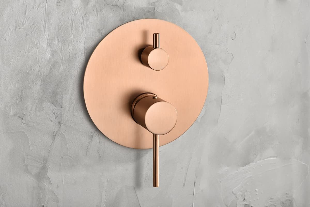 Griferia monomando empotrada serie MONZA acabado oro rosa cepillado - Imagen 4