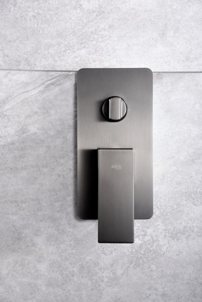 Griferia monomando empotrada serie PISA acabado black gun metal - Imagen 2