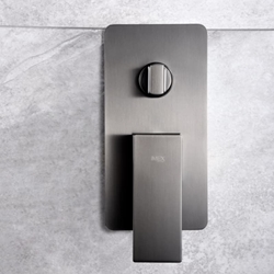 Griferia monomando empotrada serie PISA acabado black gun metal - Imagen 2