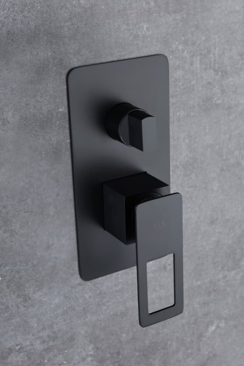 Griferia monomando empotrada serie SUECIA acabado negro mate - Imagen 4