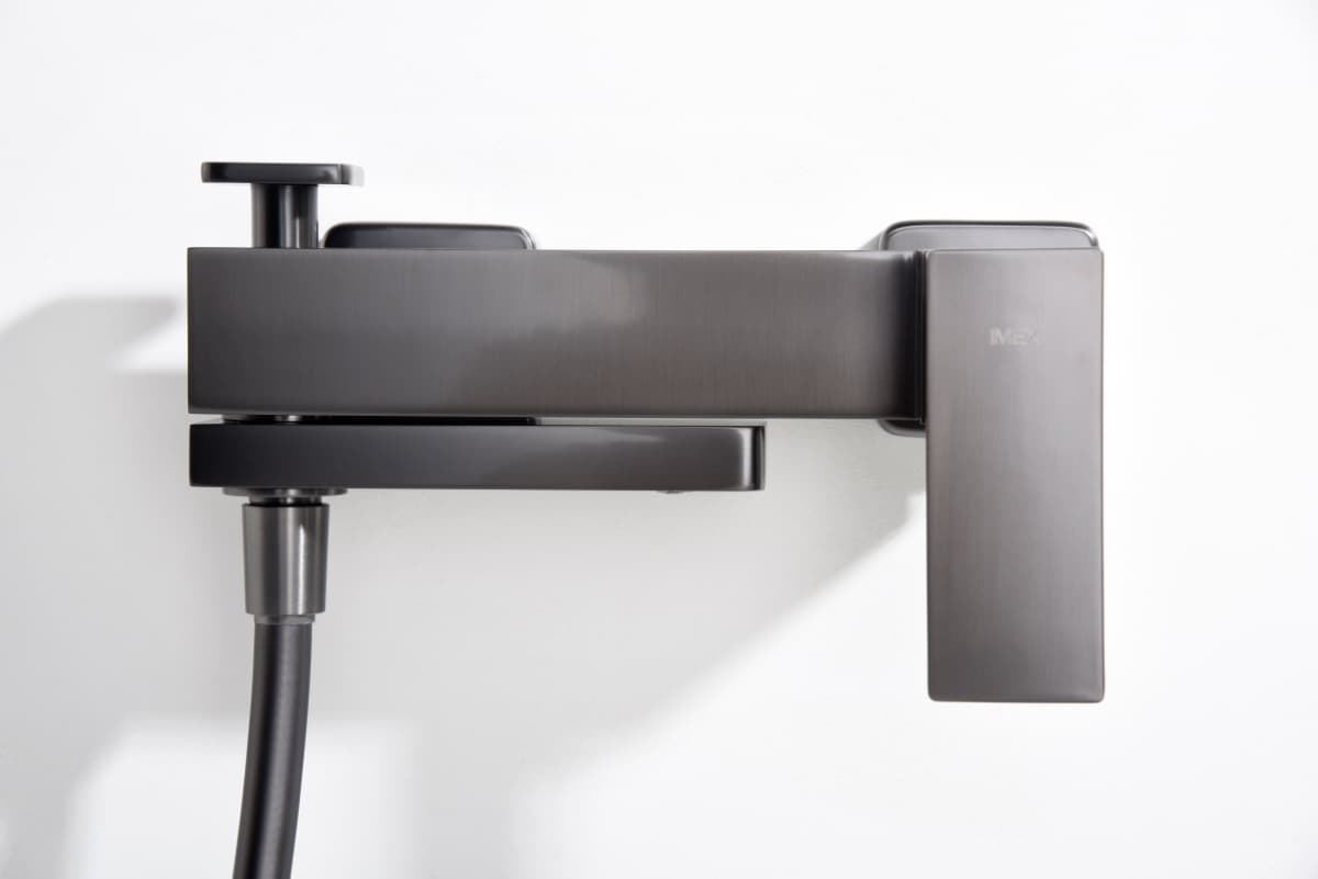 Griferia para baño / ducha monomando serie PISA acabado negro gun metal - Imagen 3