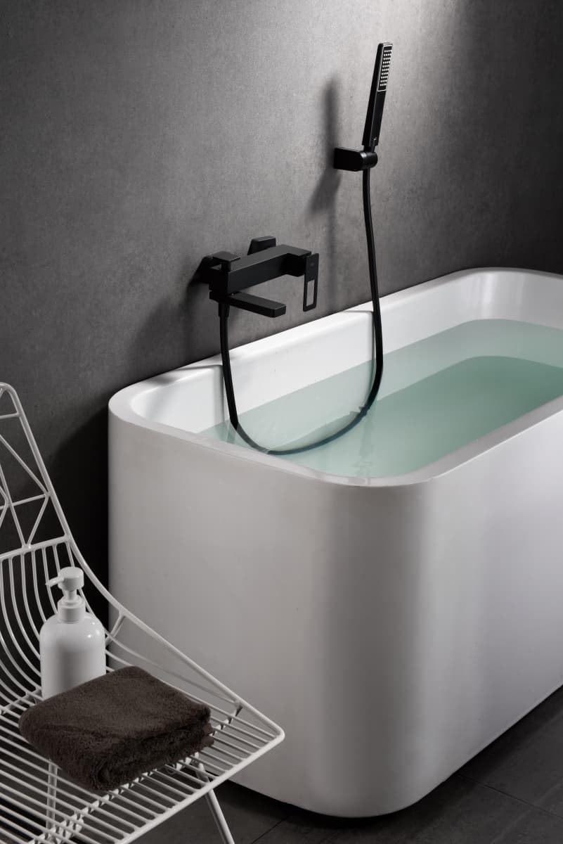 Griferia para baño / ducha monomando serie SUECIA acabado negro mate - Imagen 1