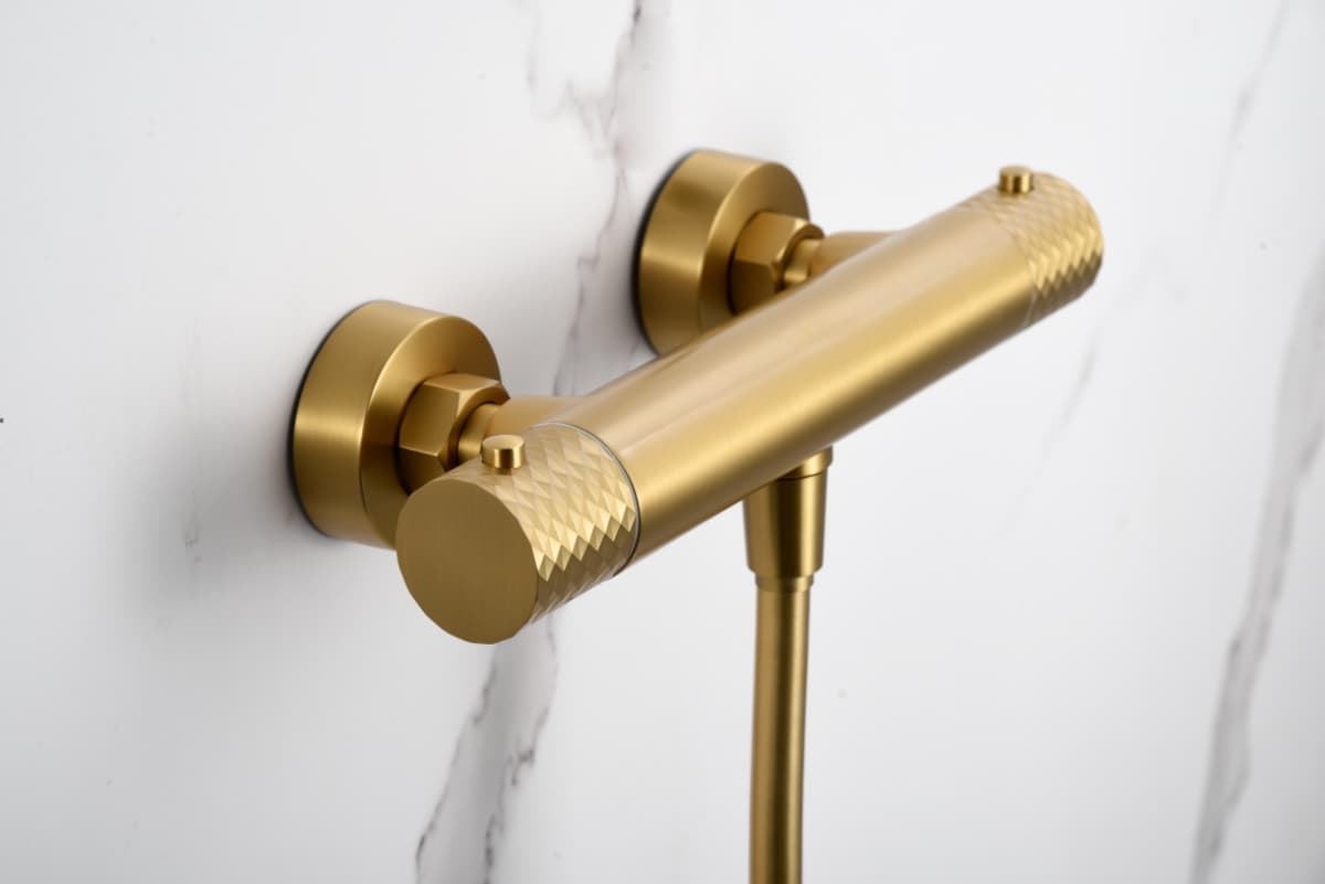 Griferia para ducha Termostática serie GENOVA acabado oro cepillado - Imagen 2