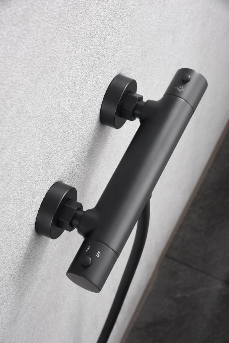 Griferia para ducha Termostática serie MONZA acabado negro gun metal - Imagen 2