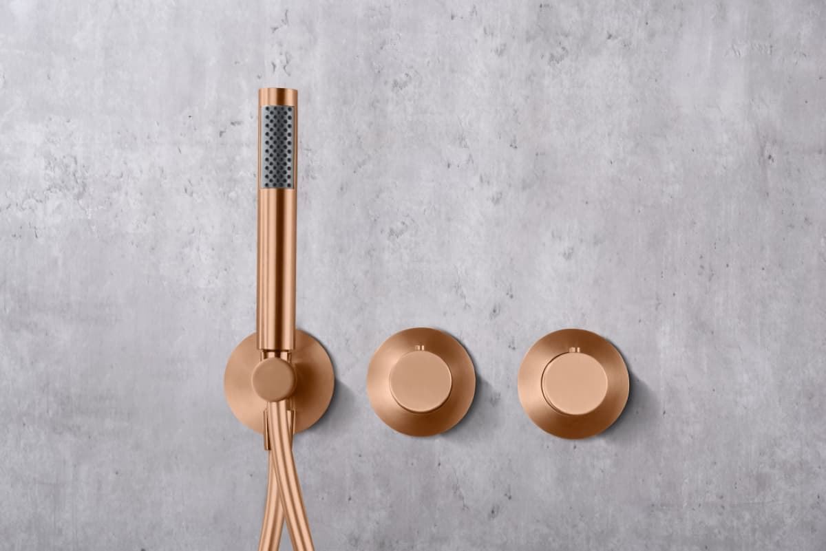 Griferia termostatica empotrada serie ASSEN acabado oro rosa cepillado - Imagen 2