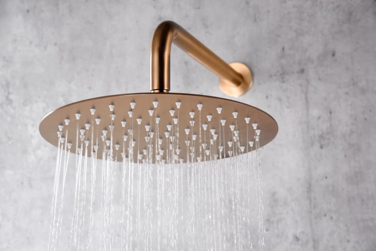 Griferia termostatica empotrada serie ASSEN acabado oro rosa cepillado - Imagen 3