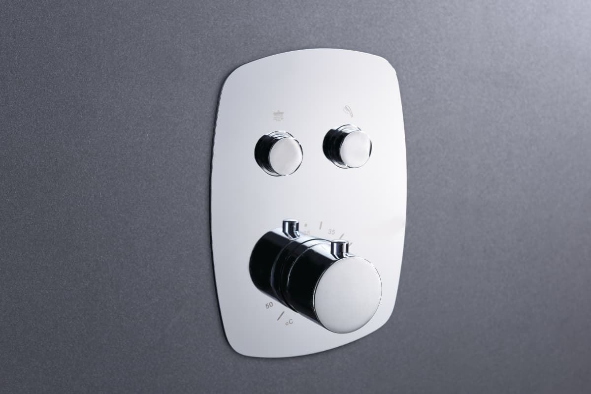 Griferia termostatica empotrada serie HIDRA acabado cromo - Imagen 4