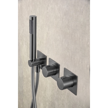 Griferia termostatica empotrada serie TÍBET acabado black gun metal - Imagen 2