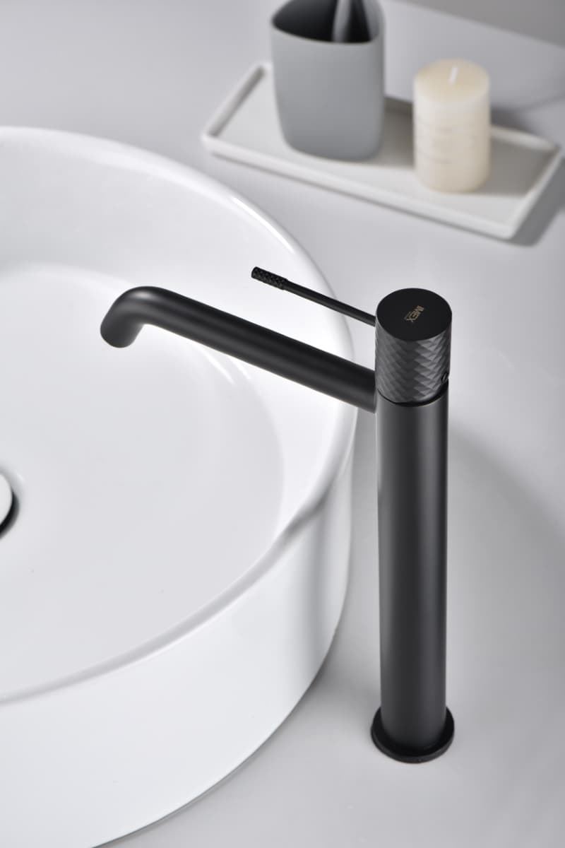 Grifo de lavabo alto monomando serie GENOVA acabado negro mate - Imagen 1