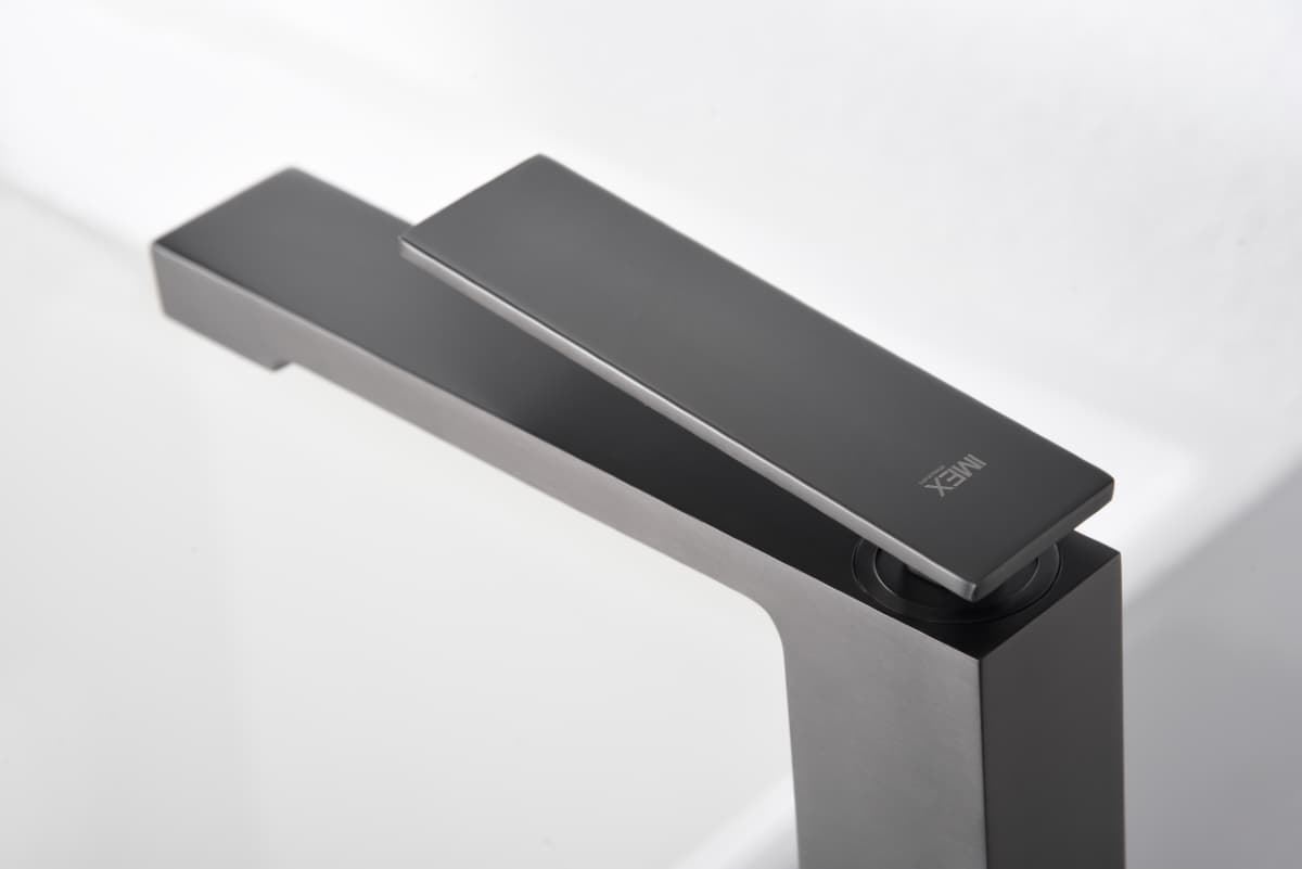 Grifo de lavabo alto monomando serie PISA acabado black gun metal - Imagen 2