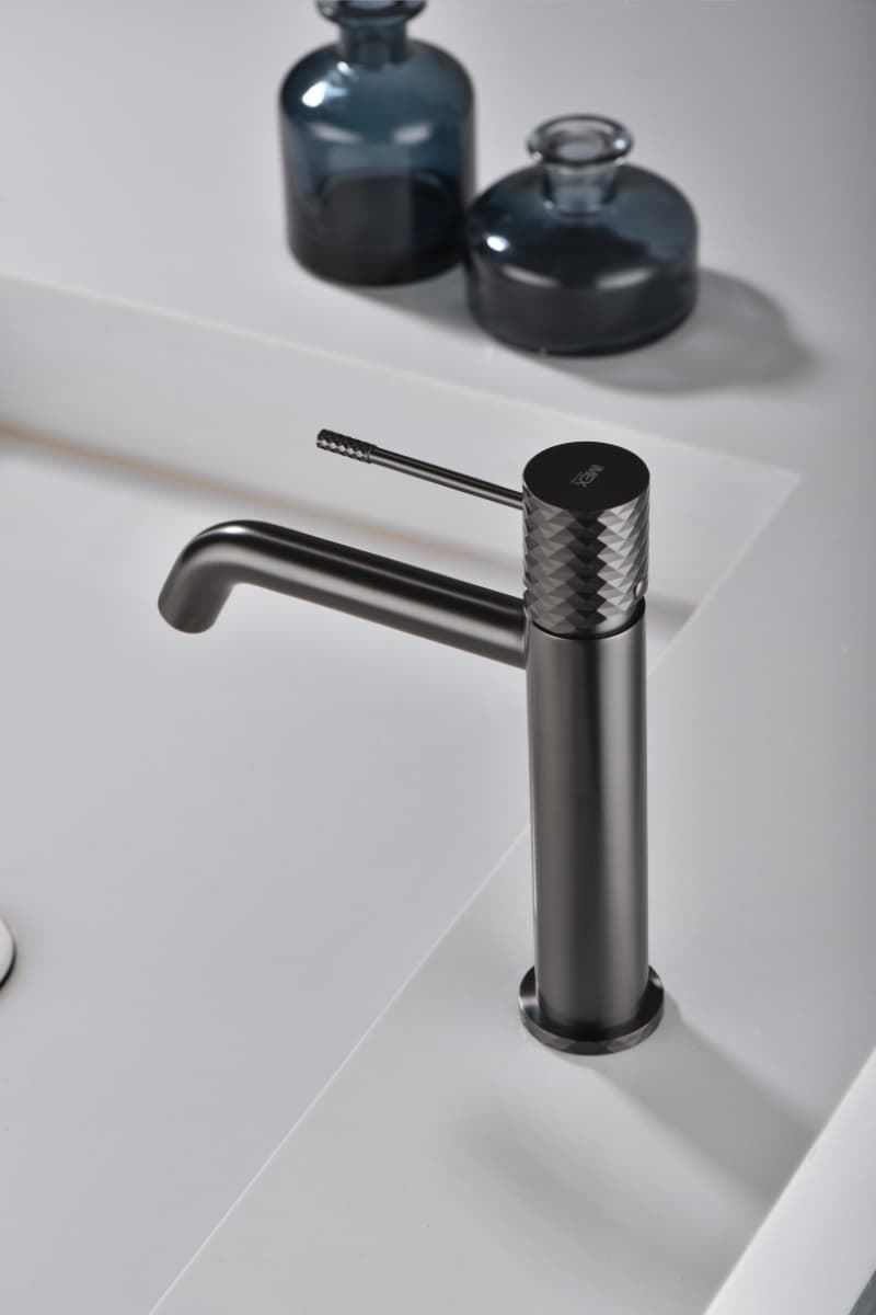 Grifo de lavabo monomando serie GENOVA acabado black gun metal - Imagen 1