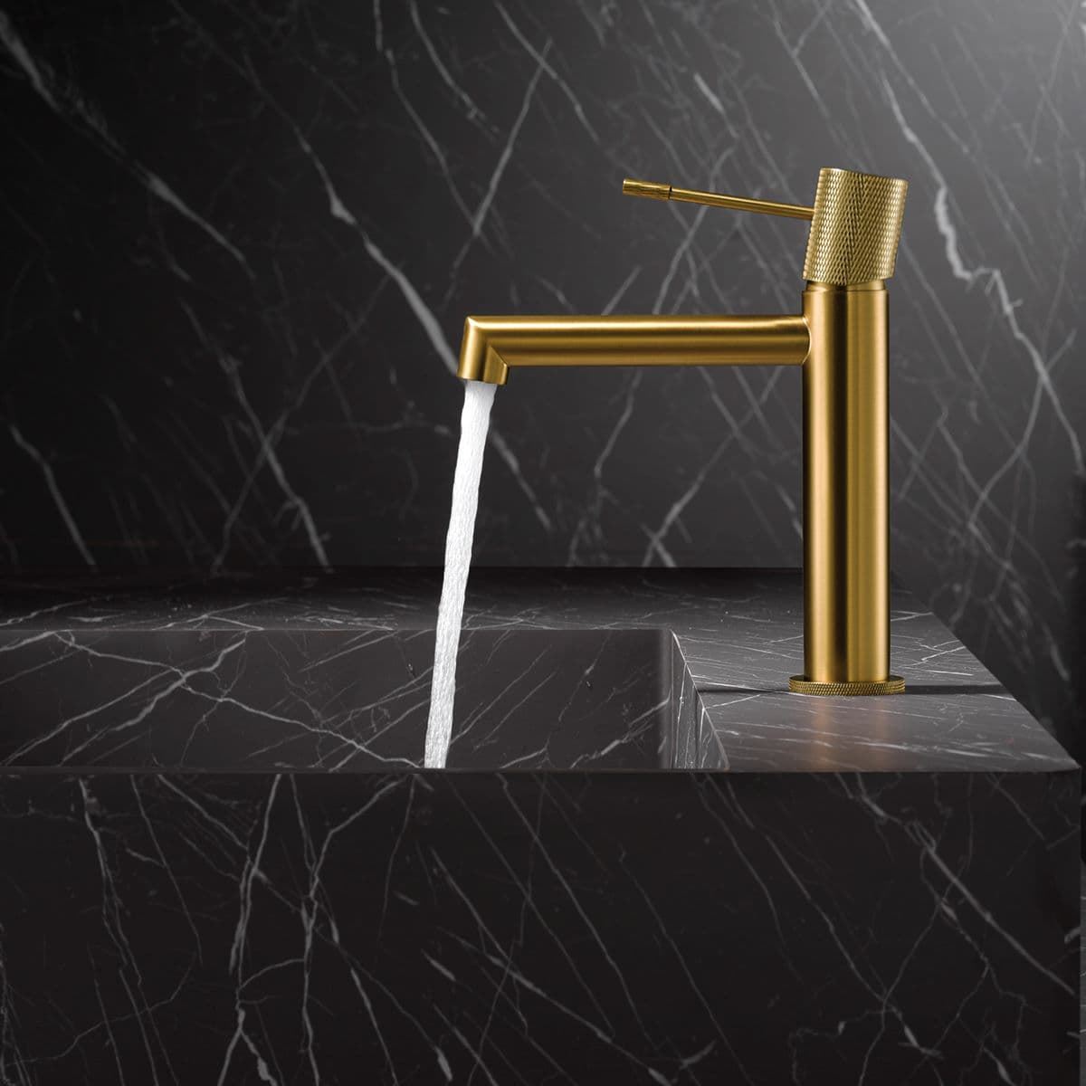 Grifo de lavabo monomando serie LINE acabado oro cepillado - Imagen 1