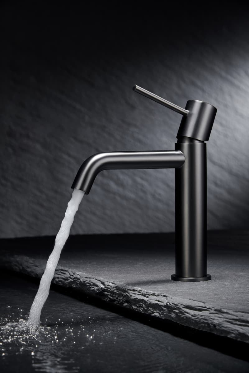 Grifo de lavabo monomando serie MONZA acabado negro gun metal - Imagen 2