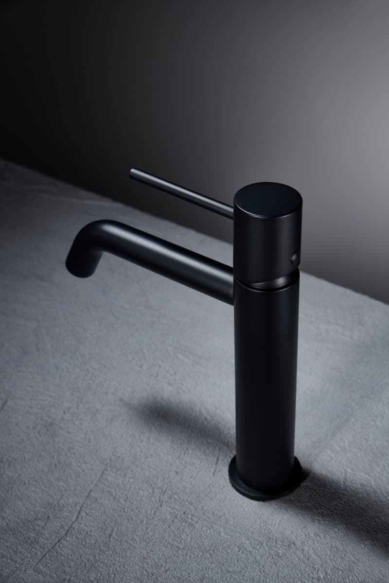 Grifo de lavabo monomando serie MONZA acabado negro mate - Imagen 1