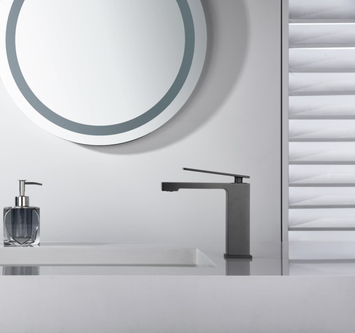 Grifo de lavabo monomando serie PISA acabado negro gun metal - Imagen 1