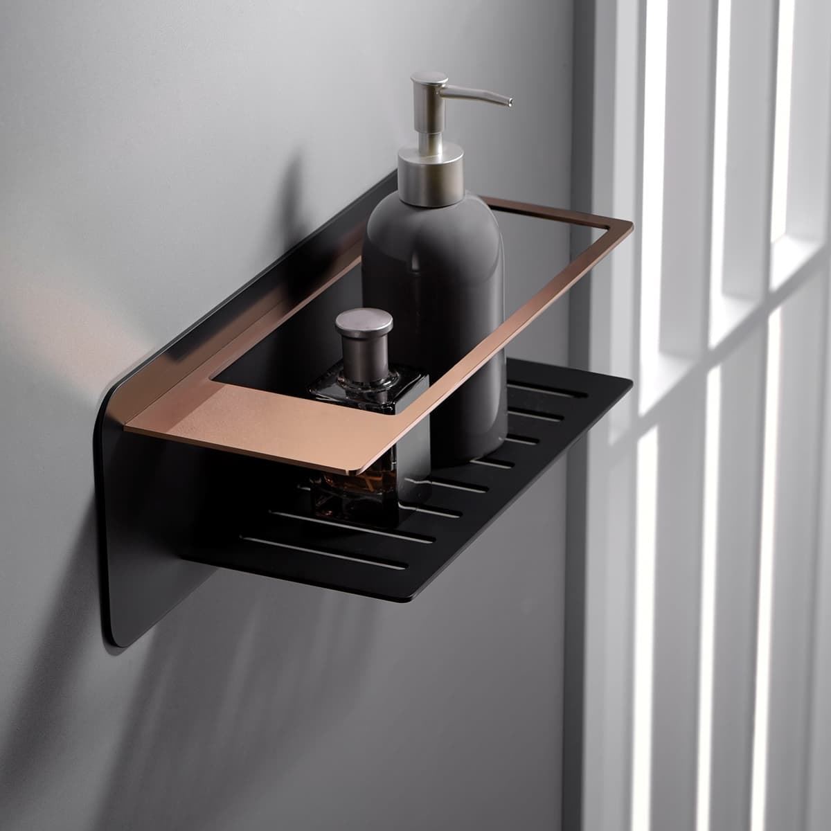 Jabonera de pared serie BETHARI acabado negro mate - oro rosa brillo - Imagen 1