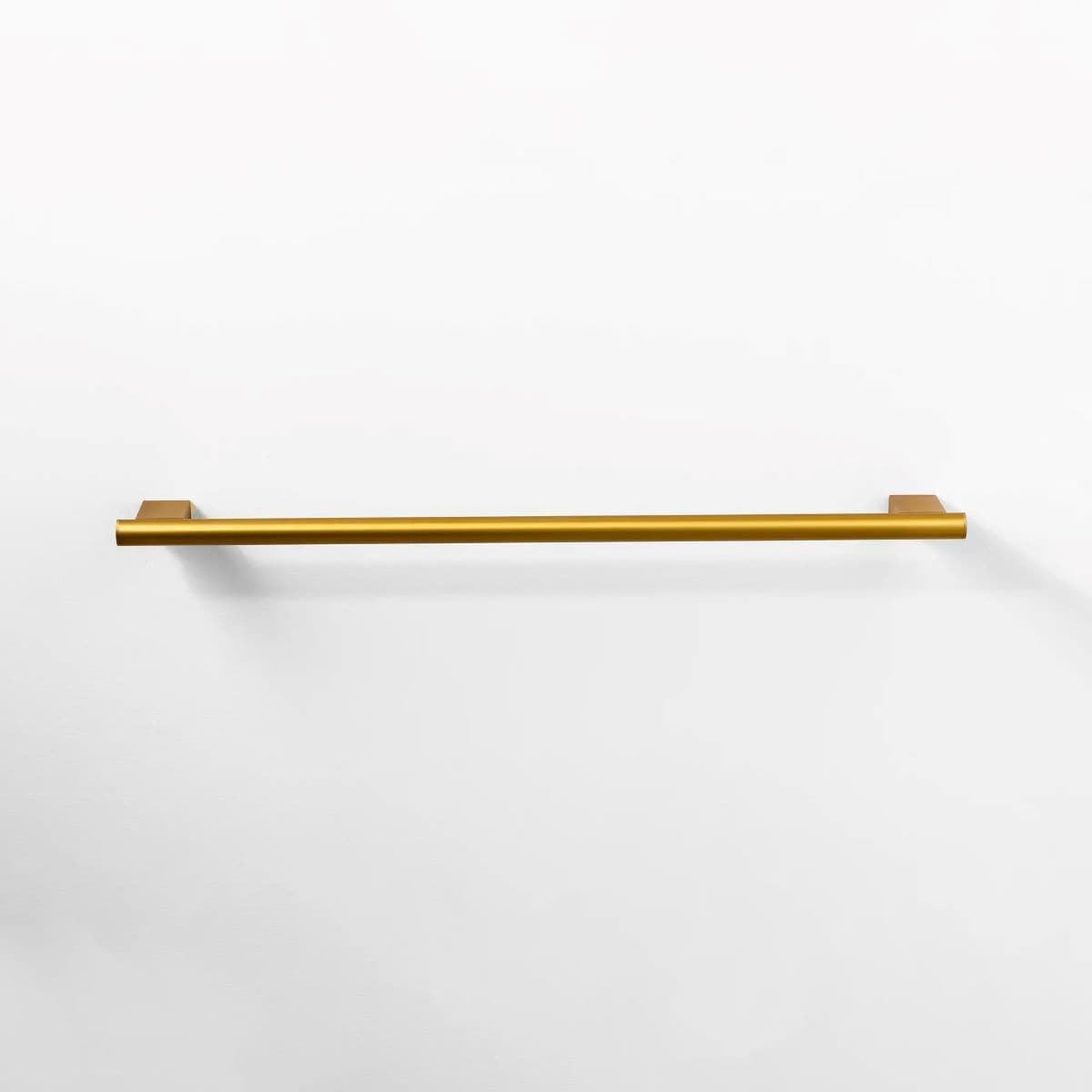 Toallero de barra 60 cm serie TOMO acabado oro cepillado - Imagen 1